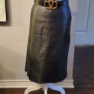 BLACK PENCIL LEATHER SKIRT